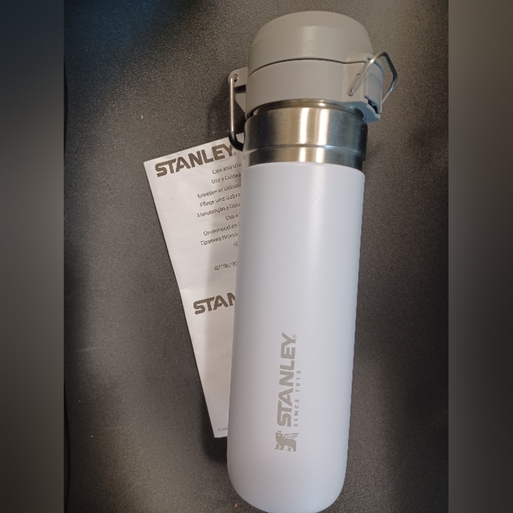 Stanley Quick Flip Go Bottle